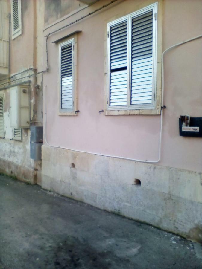Appartamento Turistico Solarium Syrakus Exterior foto